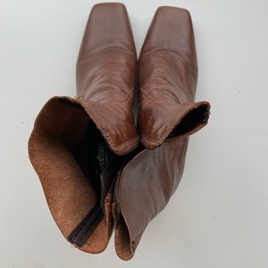 Dobie Chestnut leather shoes